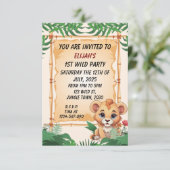 Wild One Niedlich Lion Dschungel Thema Einladung (Stehend Vorderseite)