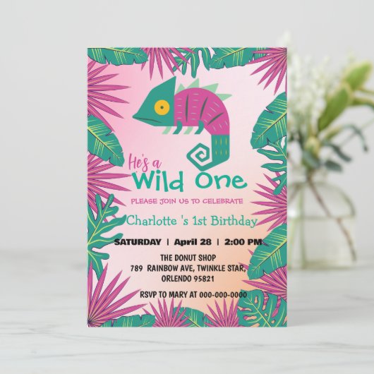 Wild One Pink Chamäleon Dschungel 1. Tier Geburtst Einladung (Stehend Vorderseite)