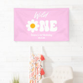 Wild One Pink White Daisy Retro 1. Geburtstag Banner (Insitu)
