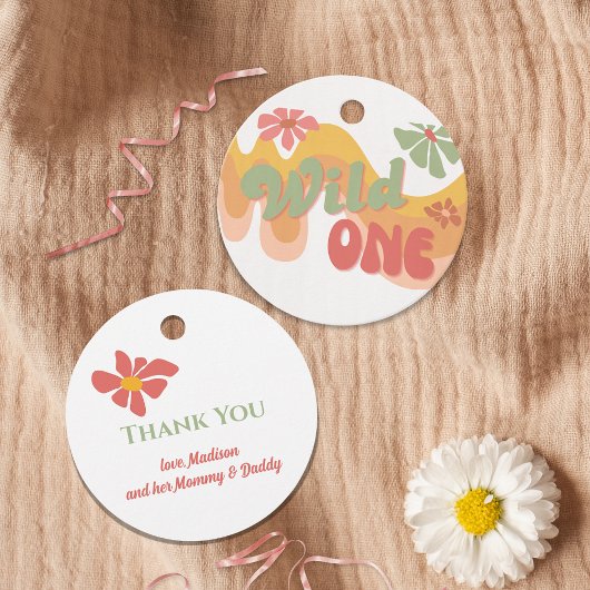 Wild One Retro Rainbow Daisy Erster Geburtstag Geschenkanhänger
