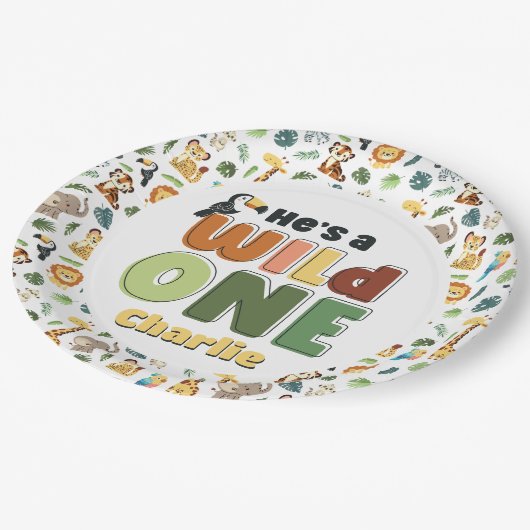 Wild One Safari Zoo Animal Birthday Party Pappteller (Schrägansicht)