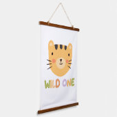 Wild One Tiger Baby Kinderzimmer Wandteppich Mit Holzrahmen (Gewinkelt)