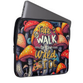 Wild Side Mushroom Laptop Sleeve (Vorne Rechts)