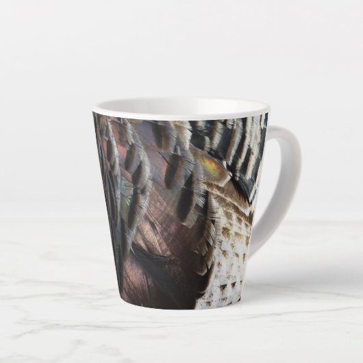 Wild Turkey Feathers I Abstrakt Nature Design Milchtasse (Rechte Ecke)