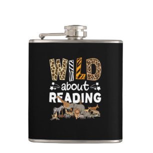 Wild über das Lesen von Büchern und Bücherwurm Flachmann
