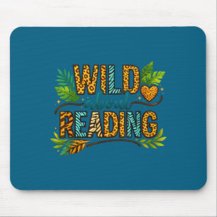 Wild über das Lesen von Büchern und Bücherwurm Mousepad