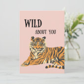 Wild über dich Jungle Tiger Valentinstag Feiertagskarte (Stehend Vorderseite)