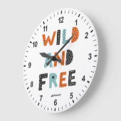 Wild und frei | Doodle Letters Große Wanduhr (Winkel)