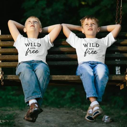 Wild und frei | Modernes Minimalistisches Trendy S T-Shirt