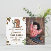 Wild West Rodeo Cowboy Birthday Foto Einladung (Stehend Vorderseite)