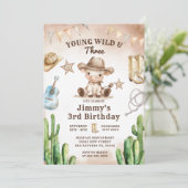 Wild West Young Wild & Three Cowboy Birthday Einladung (Stehend Vorderseite)
