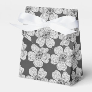 Wild White Roses Chalkboard Geschenkschachtel