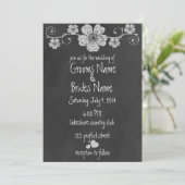 Wild White Roses Chalkboard Hochzeit Einladung (Stehend Vorderseite)