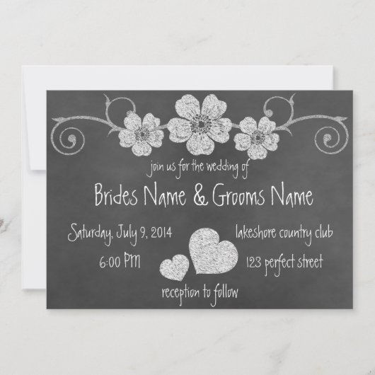 Wild White Roses Chalkboard Hochzeit Einladung (Vorderseite)