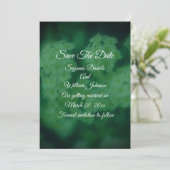 Wild White Roses Floral Wedding Save The Date (Stehend Vorderseite)