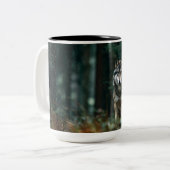 Wild Wolf Photo Mug – Majestic Wildlife Coffee Cup Zweifarbige Tasse (Vorderseite Links)