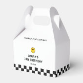 Wild Young und Three Boy 3. Geburtstag Geschenkschachtel (Rückseite)