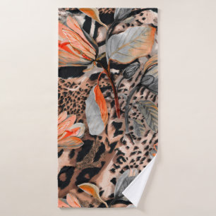 Wildafrikanische Tierhaut mit Brom-Blume-Pattern Badehandtuch