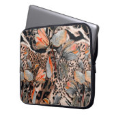 Wildafrikanische Tierhaut mit Brom-Blume-Pattern Laptopschutzhülle (Vorderseite Links)