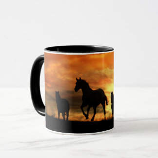 Wildbestand von Pferden Tasse