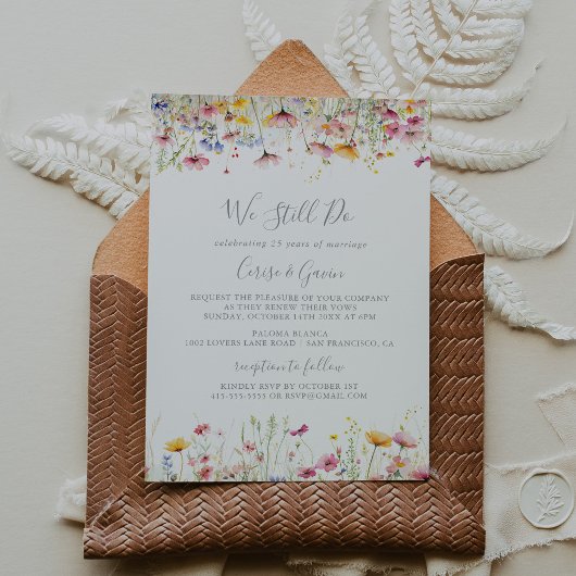 Wildblume auf der Wiese - wir erneuern noch Einladung