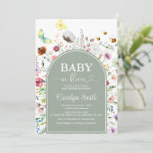 Wildblume Baby in Bloom Sage Green Baby Dusche Einladung (Stehend Vorderseite)