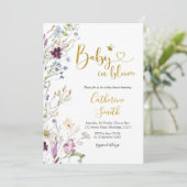 Wildblume Baby ist in Bloom Baby Dusche Einladung (Stehend Vorderseite)