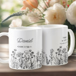 Wildblume Blallen Farblinien Gezeichnet Trauzeuge Kaffeetasse<br><div class="desc">Wildblume Hochzeitsgeschenk Tasse für jeden in Ihrer Hochzeitsfeier. Leicht zu personalisieren eine Tasse Ihren Trauzeuge, Trauzeugen etc. und Sie können auch den Namen der Braut und Bräutigam und deren Hochzeitstag auf der anderen Seite hinzufügen. Einfaches und elegantes boho blumengeschmücktes Design mit gezeichnet Wildblumen. Sie können auch die Farben im Designwerkzeug...</div>