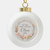 Wildblume Boho Baby First Christmas Personalisiere Keramik Kugel-Ornament (Vorderseite)