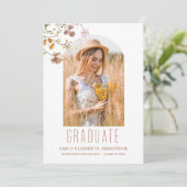 Wildblume Boho Florale Graduation Party Arch Foto Einladung (Stehend Vorderseite)