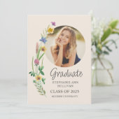 Wildblume Boho Girl Foto University Abschluss Ankündigung (Stehend Vorderseite)