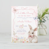 Wildblume Bunny Pink Girl Kinderdusche Einladung (Stehend Vorderseite)