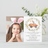 Wildblume Bunny Rabbit Ostergeburt Foto Einladung (Stehend Vorderseite)