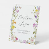 Wildblume im Zeichen für benutzerdefinierten Text Sockelschild (Vorderseite)