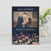 Wildblume Rustikales Boho Floral Navy Foto Save The Date (Stehend Vorderseite)