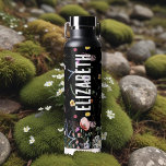 Wildblume Trinkflasche<br><div class="desc">Wildblumen in Aquarellfarben bedecken diese Wasserflasche personalisiert mit dem vertikal bedruckten Namen in schicken Buchstaben auf beiden Seiten.</div>