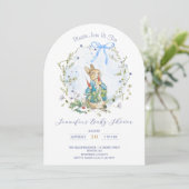 Wildblume Wreath Peter die Rabbit Baby Dusche Einladung (Stehend Vorderseite)