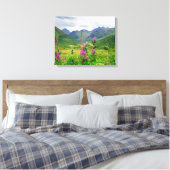 Wildblumen Alaskan Valley Leinwanddruck (Insitu (Schlafzimmer))