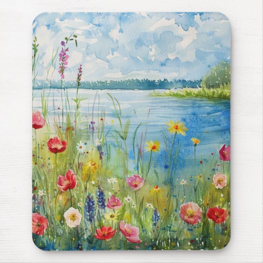 Wildblumen an einem See Mousepad (Vorne)