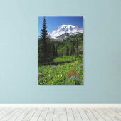 Wildblumen auf dem Rainier Leinwanddruck (Insitu (Holzboden))