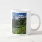 Wildblumen beim Mount Rainier Jumbo-Tasse (Rechts)