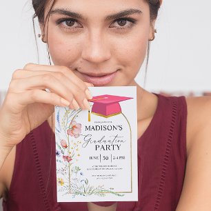 Wildblumen der Graduierungspartei Pink Grad Hat Einladung