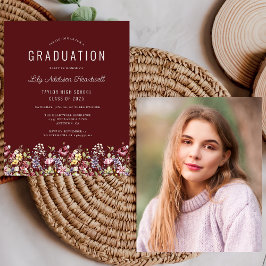 Wildblumen des Haushalts Foto Burgundy Grad Party