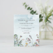 Wildblumen Dusty Blue Wedding Einladung (Stehend Vorderseite)