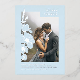 Wildblumen Elegant Dusty Blue Wedding Foto Folieneinladung