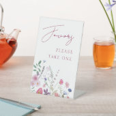 Wildblumen favorisieren das Schild "Pedestal" (In SItu)