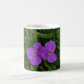 Wildblumen Fuchsia Spiderwort Heiße Federn Geschen Kaffeetasse (Mittel)