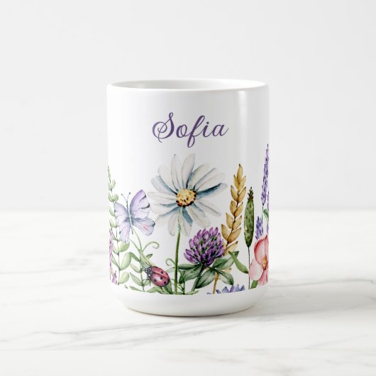 Wildblumen Ladybug und Schmetterlingssignatur Kaffeetasse (Mittel)