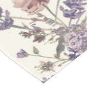 Wildblumen-Lavendel-Boho-Botanik-Blumenmuster Tischdecke (Schrägansicht)