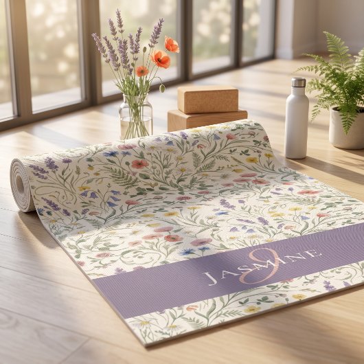 Wildblumen-Monogramm-Name Lila Wasserfarbe Yogamatte
